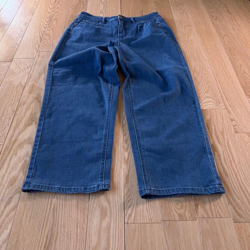 Girl With Curves Wide Leg Blue Jeans Womens 10P - Picture 2 of 7